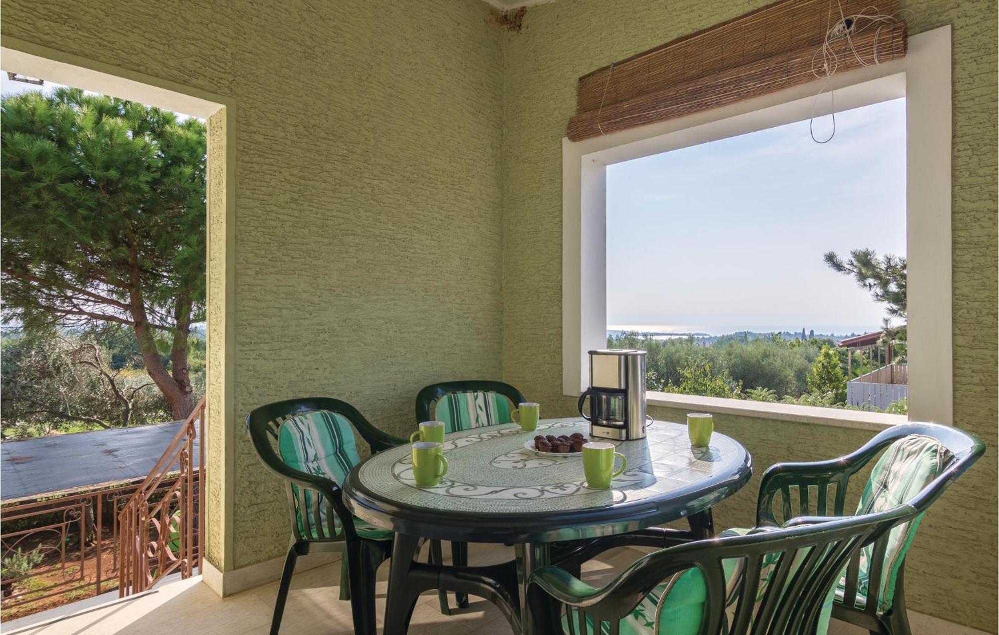 Cozy Apartment In Tar With House Sea View Tar-Vabriga Extérieur photo