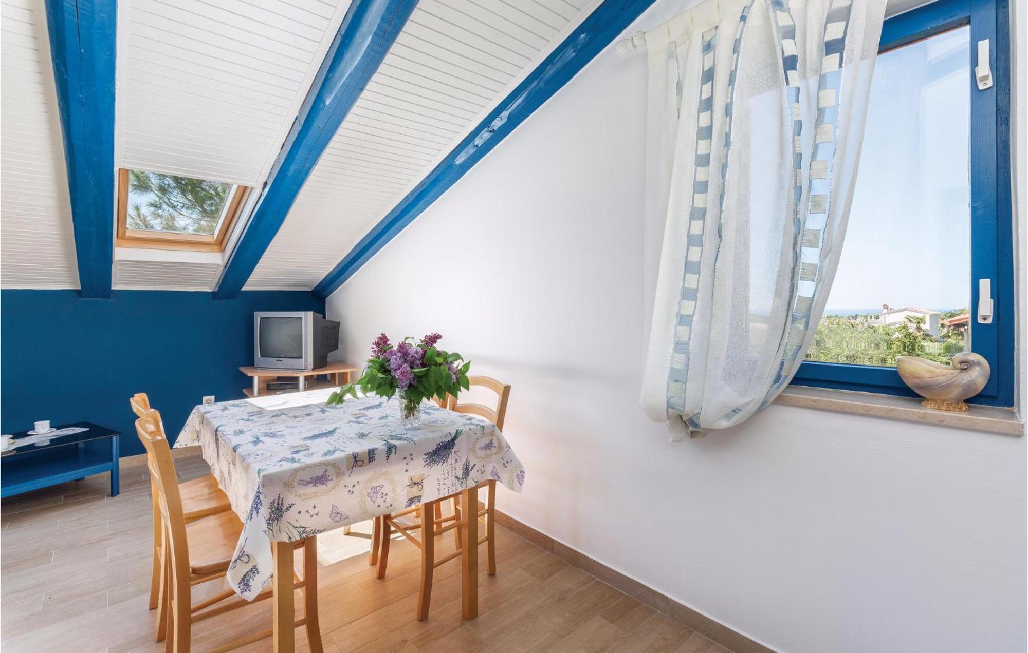 Cozy Apartment In Tar With House Sea View Tar-Vabriga Extérieur photo